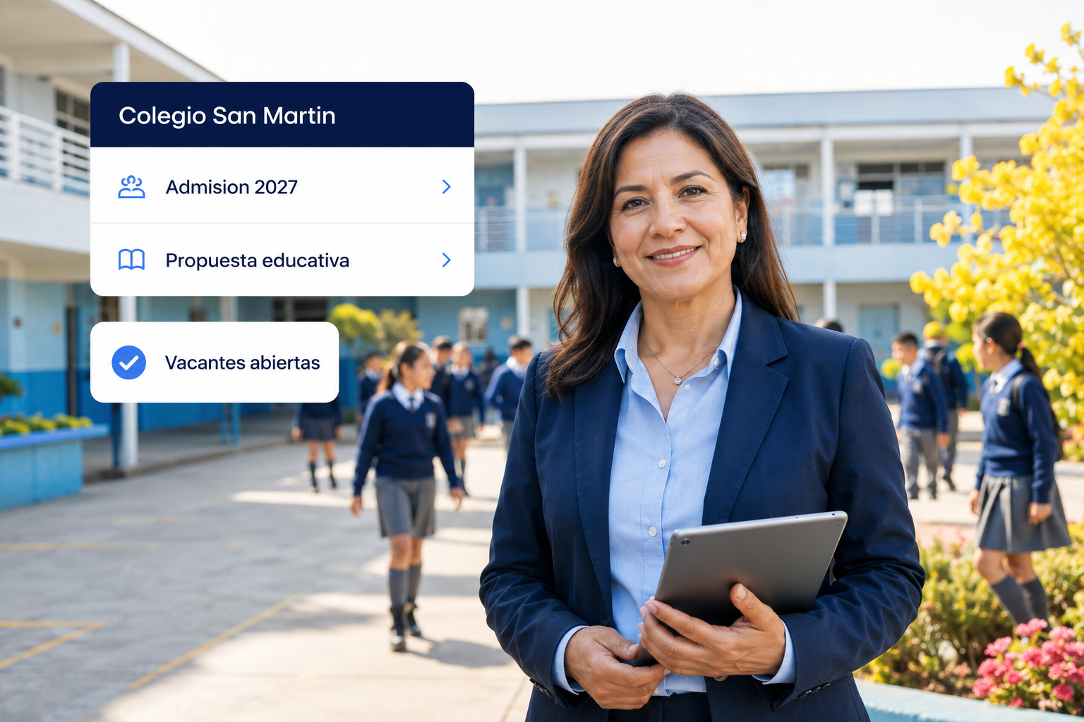 Directora de colegio español con la web del plantel